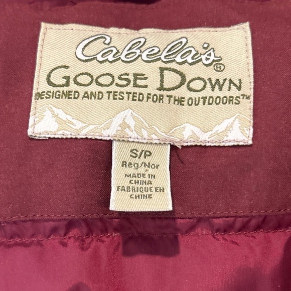 Cabela's Women's Faux Fur Goose Down Zip Front Vest Burgundy Size Small - Picture 6 of 7